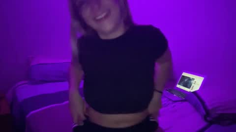 Samantha Rooms online show from February 5, 1:21 am
