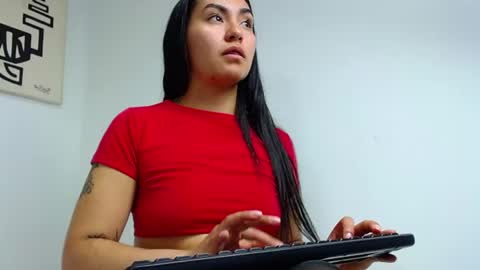 samantha_vaker online show from June 17, 9:16 pm