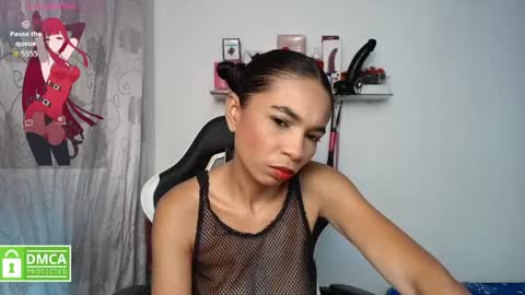 Snapshot of samanthaa_queen chatting on May 22, 12:00 pm sam online show from May 22, 12:00 pm