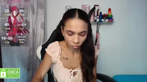 Snapshot of samanthaa_queen chatting on May 26, 11:50 am sam online show from May 26, 11:50 am