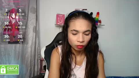 Snapshot of samanthaa_queen chatting on June 16, 11:46 am sam online show from June 16, 11:46 am