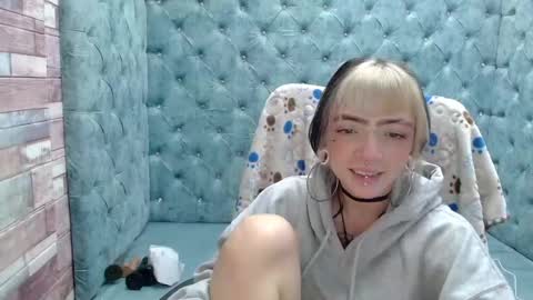 Snapshot of samanthaa_smitth chatting on October 7, 3:25 am Samantha Smitth online show from October 7, 3:25 am