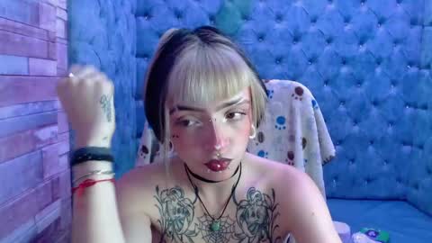 Snapshot of samanthaa_smitth chatting on October 16, 4:13 am Samantha Smitth online show from October 16, 4:13 am