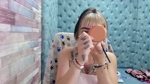 Snapshot of samanthaa_smitth chatting on November 9, 4:33 am Samantha Smitth online show from November 9, 4:33 am