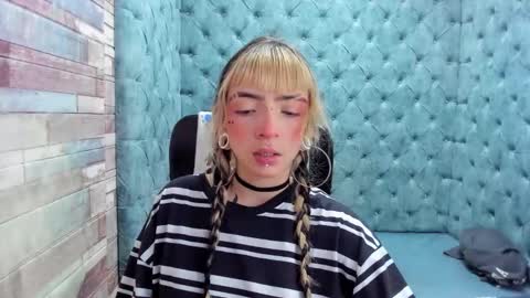 Snapshot of samanthaa_smitth chatting on November 27, 4:03 am Samantha Smitth online show from November 27, 4:03 am