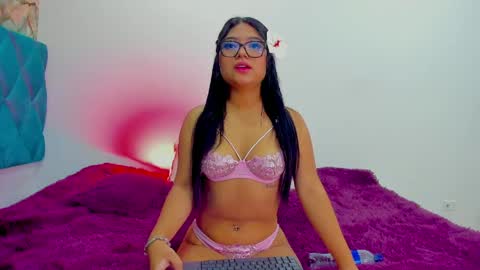 Snapshot of samanthaarosse chatting on March 31, 5:19 am Samantha online show from March 31, 5:19 am