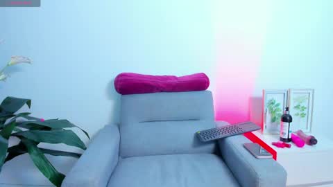 Snapshot of samanthaarosse chatting on April 15, 4:19 am Samantha online show from April 15, 4:19 am