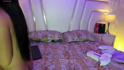 Snapshot of samanthabale chatting on April 11, 12:09 pm Samantha online show from April 11, 12:09 pm
