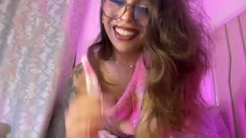 Snapshot of samanthabernardo_ chatting on March 6, 4:31 am Samantha Bernardo online show from March 6, 4:31 am