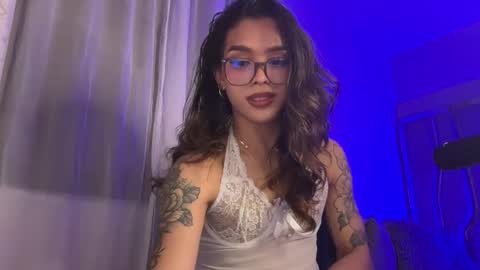 Snapshot of samanthabernardo_ chatting on March 29, 4:34 am Samantha Bernardo online show from March 29, 4:34 am