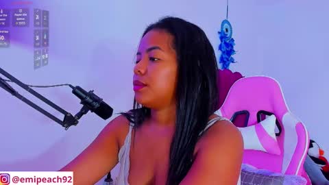 Snapshot of samanthabloom570089 chatting on November 1, 1:07 am Samantha Bloom  online show from November 1, 1:07 am