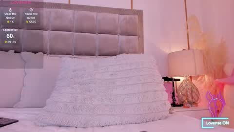 Snapshot of samanthaclay chatting on October 4, 7:45 pm online show from October 4, 7:45 pm