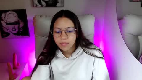 Snapshot of samantharoldan chatting on February 13, 1:51 pm Samantha online show from February 13, 1:51 pm