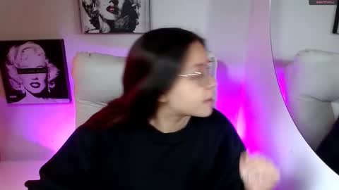 Snapshot of samantharoldan chatting on February 18, 2:35 pm Samantha online show from February 18, 2:35 pm