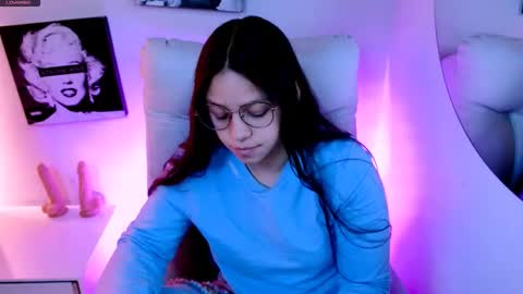 Snapshot of samantharoldan chatting on March 7, 2:58 pm Samantha online show from March 7, 2:58 pm