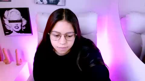 Snapshot of samantharoldan chatting on March 11, 2:34 pm Samantha online show from March 11, 2:34 pm