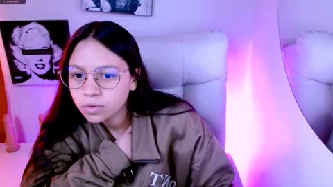 Snapshot of samantharoldan chatting on March 12, 3:40 pm Samantha online show from March 12, 3:40 pm