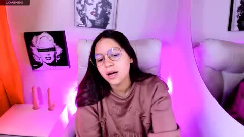 Snapshot of samantharoldan chatting on March 16, 3:27 pm Samantha online show from March 16, 3:27 pm