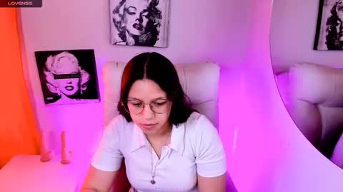 Snapshot of samantharoldan chatting on March 21, 3:37 pm Samantha online show from March 21, 3:37 pm