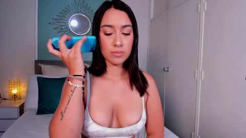 Snapshot of samanthatusher chatting on January 24, 11:56 pm Samantha online show from January 24, 11:56 pm