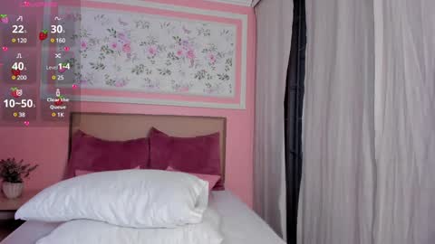 Snapshot of samanthatusher chatting on March 10, 11:27 pm Samantha online show from March 10, 11:27 pm