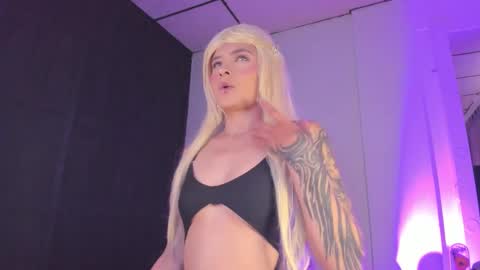 Snapshot of samanthawestx chatting on October 27, 9:30 pm Sam online show from October 27, 9:30 pm