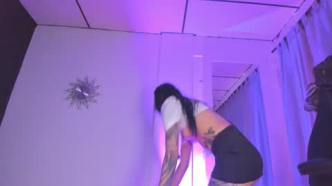 Snapshot of samanthawestx chatting on October 30, 9:59 pm Sam online show from October 30, 9:59 pm