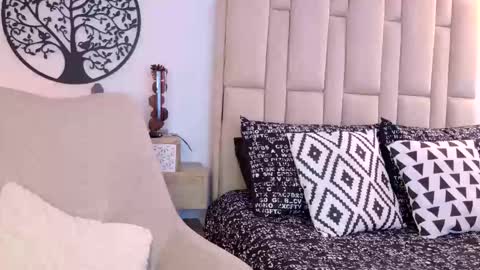 Snapshot of samanthaxmami chatting on May 9, 10:15 pm Samixmami online show from May 9, 10:15 pm