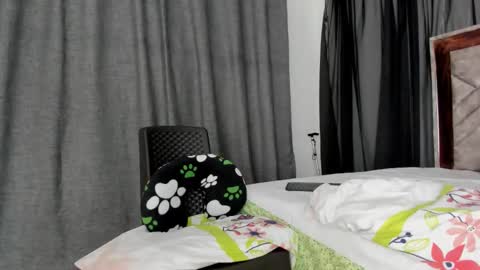 samanttamilf online show from March 17, 12:04 am