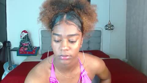 samara_roxx online show from December 3, 3:14 am