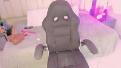 samarafernandez online show from September 20, 2:12 am