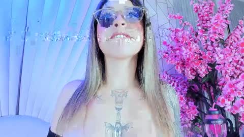 Snapshot of samarajhonson_ chatting on April 7, 10:20 pm Samara jhonson online show from April 7, 10:20 pm