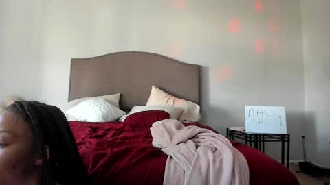 Yaya online show from September 25, 4:21 pm