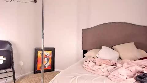 Yaya online show from October 17, 12:58 am