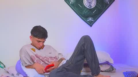 samevansx online show from November 25, 6:52 pm