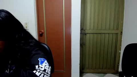 Snapshot of sami_cutte chatting on January 14, 4:40 pm sami_cutte online show from January 14, 4:40 pm