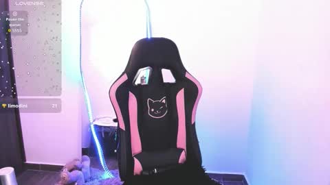 Snapshot of samiacooper25 chatting on October 21, 11:00 am samiacooper25 online show from October 21, 11:00 am