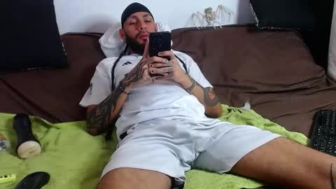 Snapshot of samir_music_ chatting on February 26, 9:47 pm samir_music_ online show from February 26, 9:47 pm