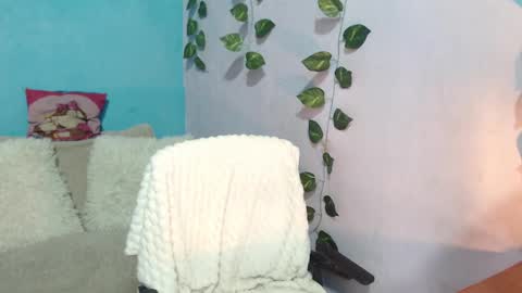 Snapshot of samira_lennox chatting on December 2, 6:54 pm SAMIRA online show from December 2, 6:54 pm