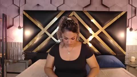 Snapshot of samira_lennox chatting on July 3, 8:59 pm SAMIRA online show from July 3, 8:59 pm