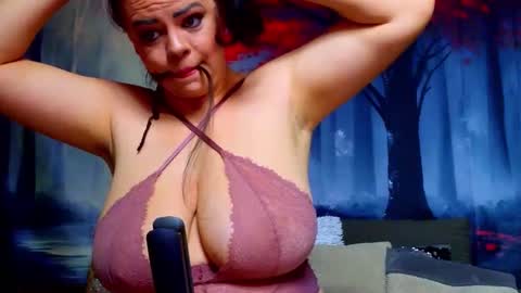     online show from January 7, 8:11 pm