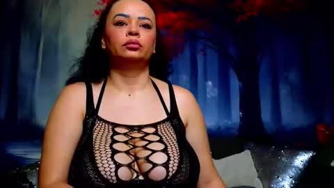     online show from February 9, 9:19 pm