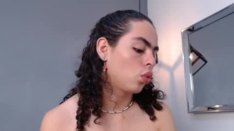 Snapshot of samiwilliams chatting on September 12, 7:36 pm SamiWilliams online show from September 12, 7:36 pm