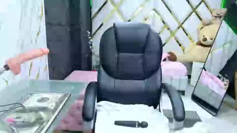 Luisa online show from March 10, 11:37 am