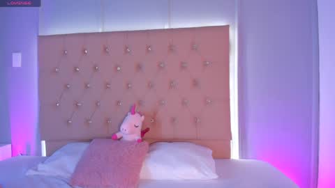 Snapshot of sammy__rose chatting on April 4, 9:56 pm Sammy Rose online show from April 4, 9:56 pm