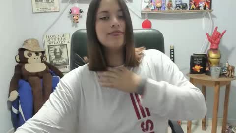 Snapshot of sammy_cute33 chatting on January 19, 1:59 pm sammy_cute33 online show from January 19, 1:59 pm