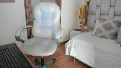 Sammy online show from October 17, 5:37 pm