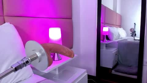 Sammy Morales online show from November 20, 1:44 pm