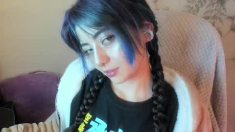   online show from December 23, 6:33 am