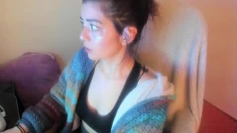   online show from May 13, 7:39 am